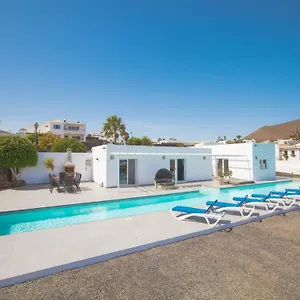 Holiday home Casa With A Private 25 Meter Heated Pool, Conil